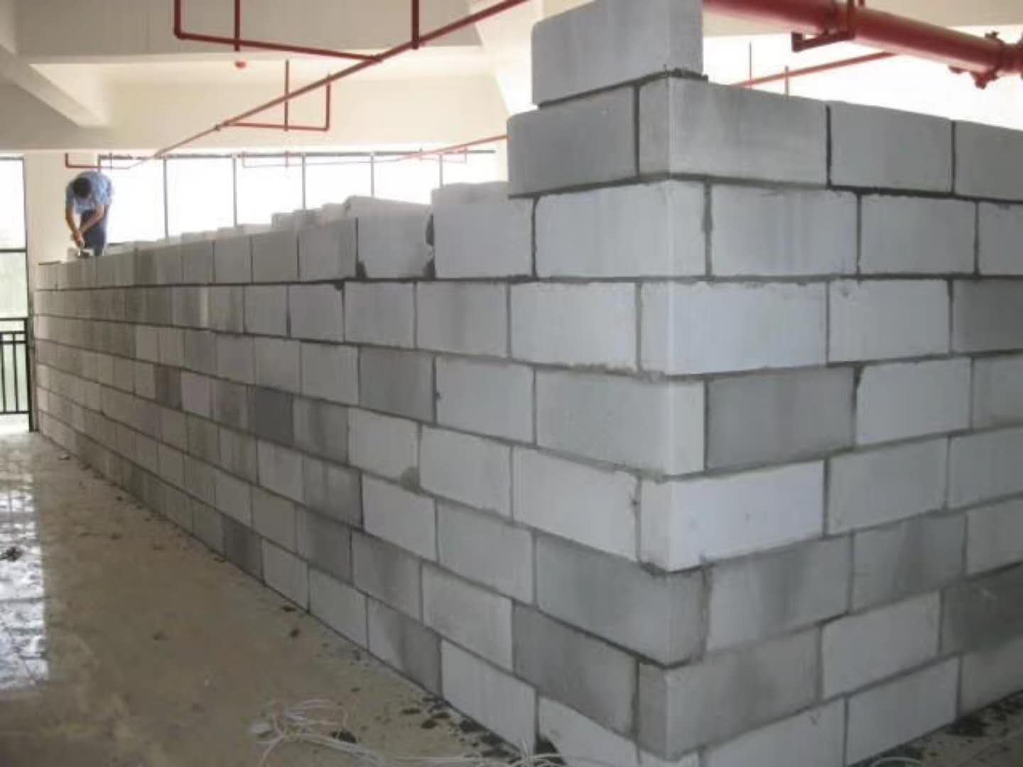 建瓯蒸压加气混凝土砌块承重墙静力和抗震性能的研究